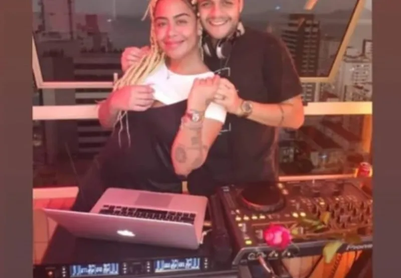 Rafaella foi clicada com o DJ Luan Pantel