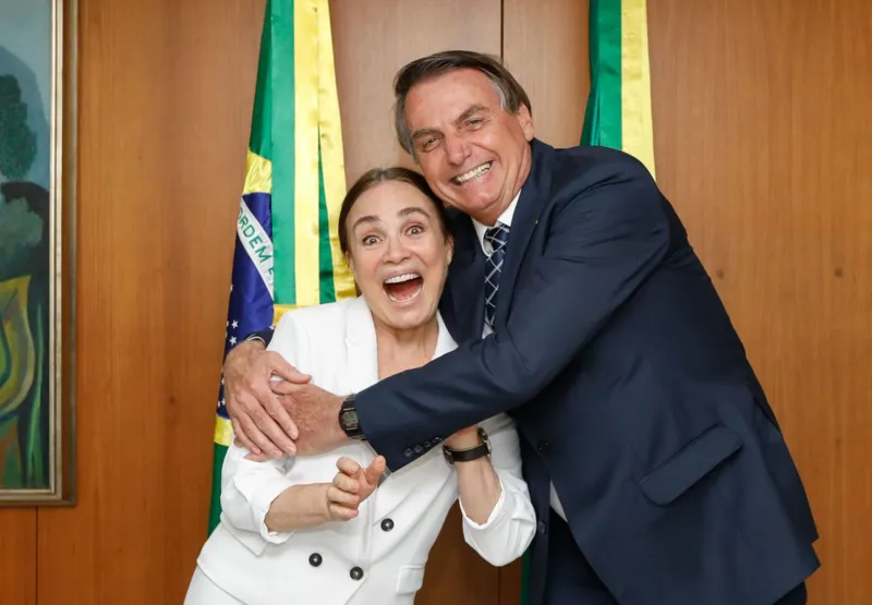 Bolsonaro afirmou que a nomeação da atriz Regina Duarte para o comando da Secretaria da Cultura deve ser formalizada na semana que vem