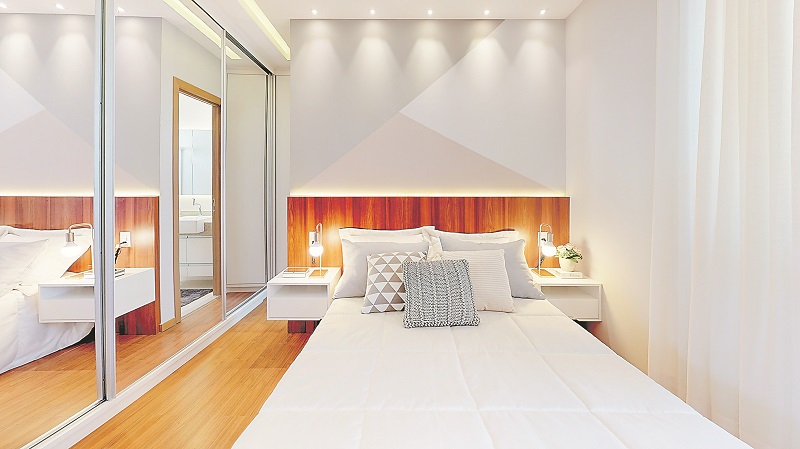 Quarto de casal do Facilità Bento Ferreira, em Vitória, tem LED embutida (Foto: Divulgação/Lorenge)