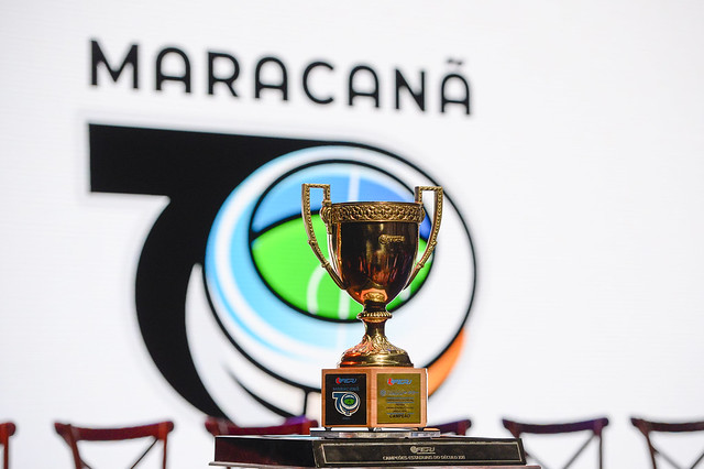 Troféu do Campeonato Carioca (Foto: Marcelo Cortes/Flamengo)