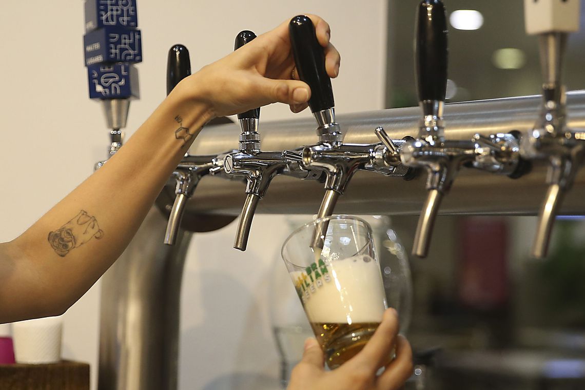 Substância encontrada na cerveja pode ter levado uma pessoa à morte (Foto: José Cruz/Agência Brasil)