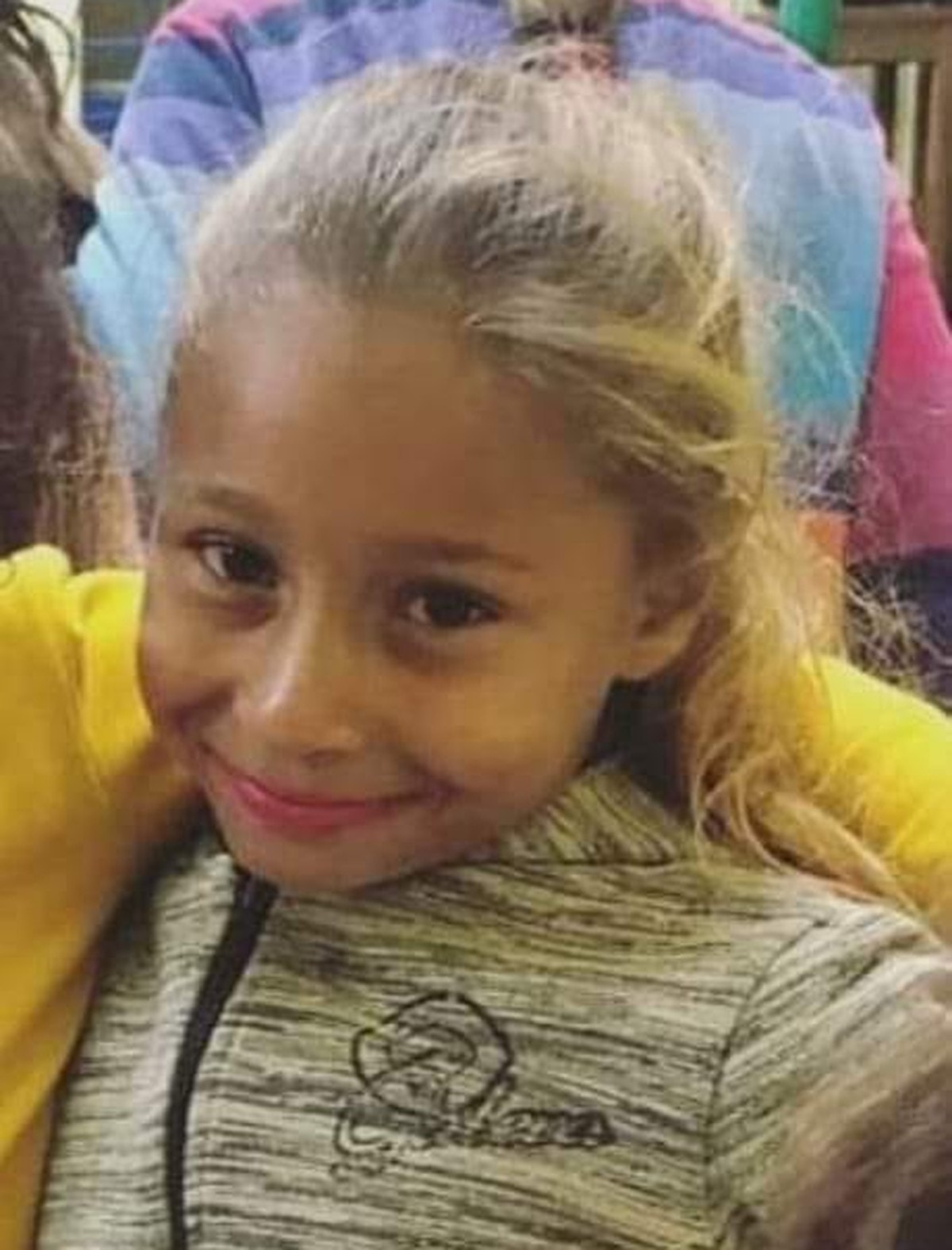 Emanuelle Pestana de Castro desapareceu enquanto brincava em uma praça. (Foto: Reprodução Facebook)
