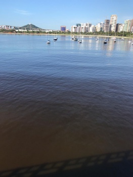 Mudança na tonalidade da água é um fenômeno natural (Foto: Divulgação/ Secretaria de Meio Ambiente)