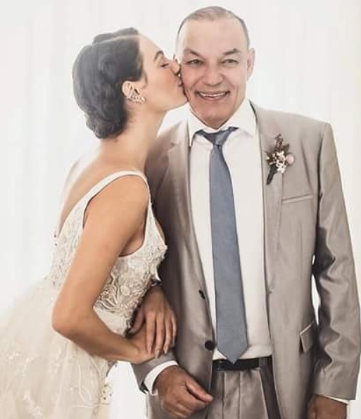 Isis Valverde com o pai (Foto: Reprodução Instagram)