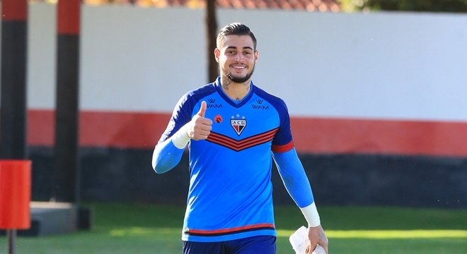 Depois de ser desligado do São Paulo, Jean defende o Atlético/GO (Foto: Reprodução/Twitter)