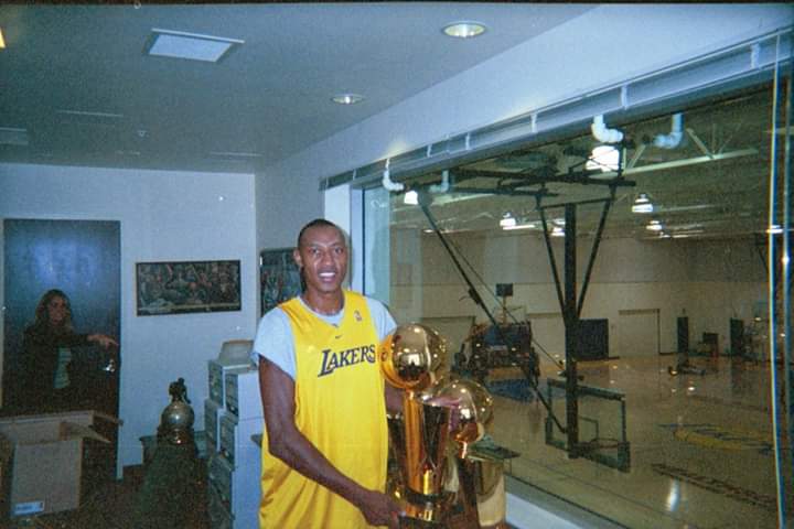 Jefferson Sobral nos tempos de Los Angeles Lakers (Foto: Acervo pessoal)
