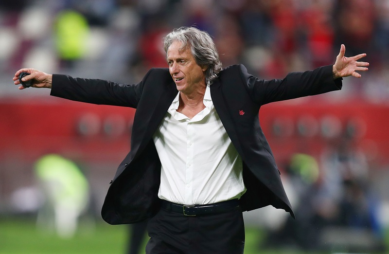 Jorge Jesus deve ter uma reunião com um dirigente do Benfica na noite desta sexta-feira (10). (Foto: Ibraheem Al Omari/Reuters (17/12/19))