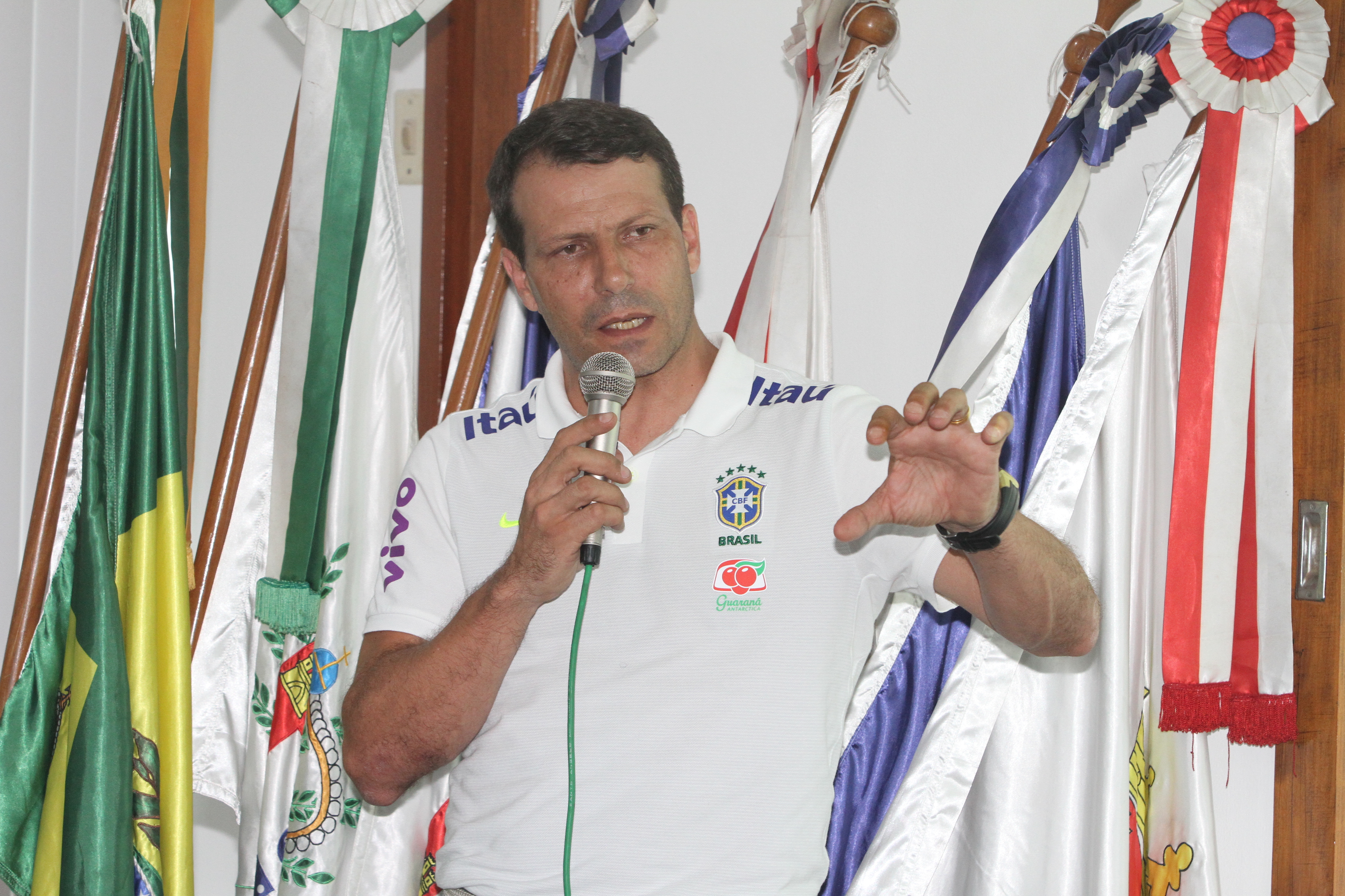 Leonardo Gaciba, presidente da comissão de arbitragem da CBF (Foto: Antônio Moreira)