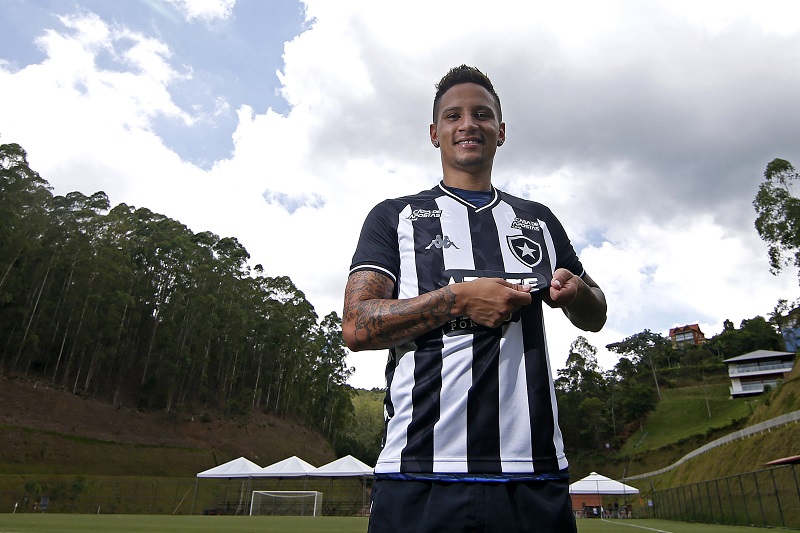 Luiz Otávio foi apresentado no China Park, em Domingos Martins (Foto: Vítor Silva/Botafogo)