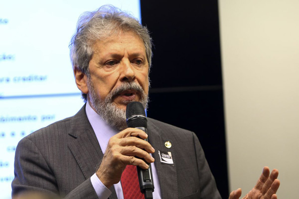 Presidente da Federação Nacional do Comércio de Combustíveis e de Lubrificantes (Fecombustíveis), Paulo Miranda Soares (Foto: Divulgação/Fecombustíveis)