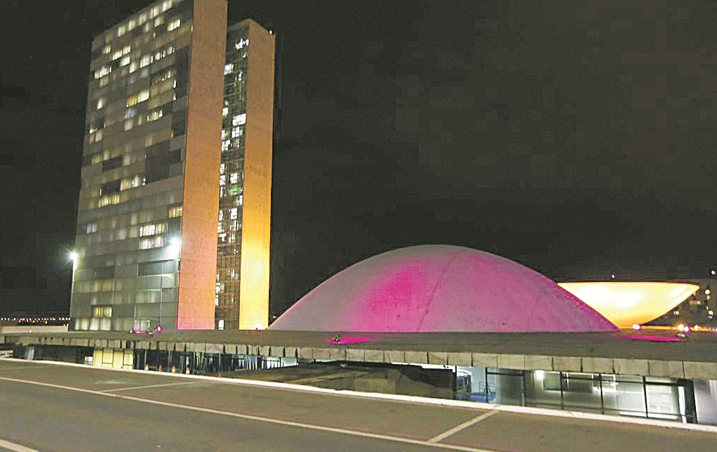 Senado vai abrir seleção para 40 vagas, com remuneração de até R$ 35 mil. (Foto: Valter Campanato/Agência Brasil — 10/05/2017)