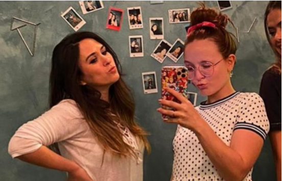 Tatá Werneck e Larissa Manoela (Foto: Reprodução / Instagram)