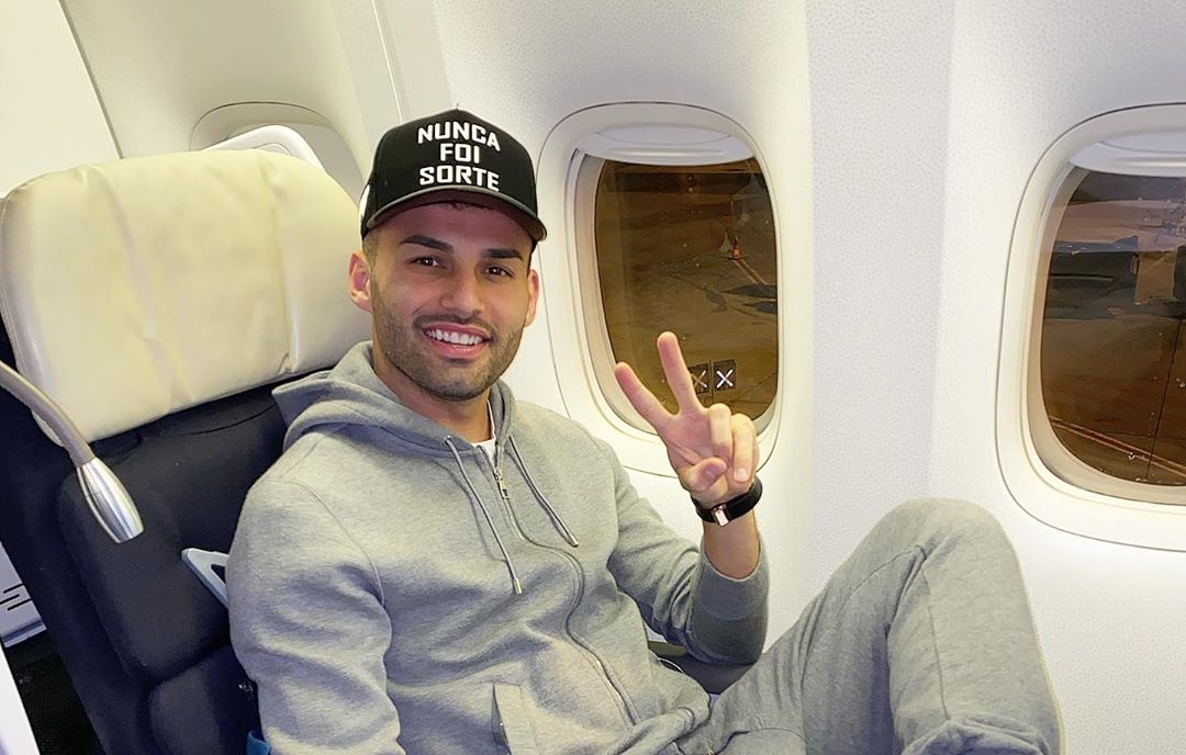 Thiago Maia postou foto no avião, antes do desembarque no Rio de Janeiro (Foto: Reprodução/Instagram)