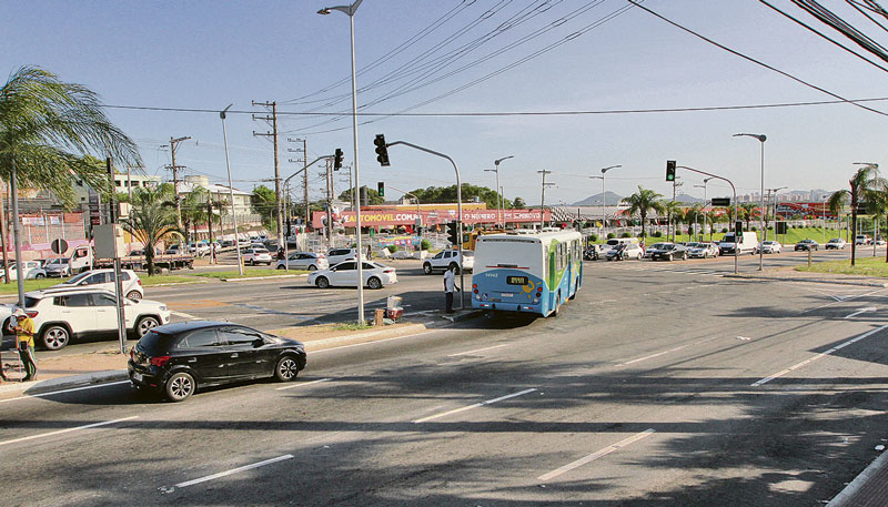 Cruzamento na Br-101, em Carapina: após construção do túnel, os semáforos do local serão retirados (Foto: Fábio Nunes / AT)