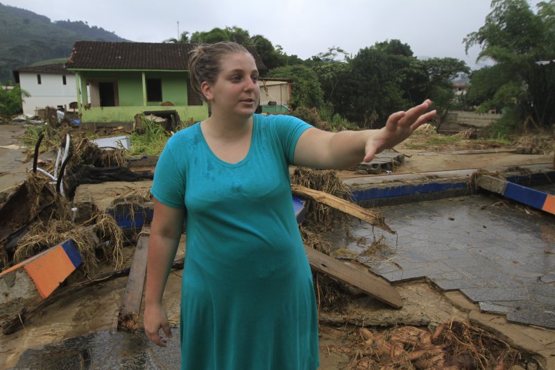 O marido da comerciante Vanderleia Bértoli, de 19 anos, é uma das 7 vítimas fatais da chuva que atingiu o Sul do Estado. (Foto: Dayana Souza/AT)