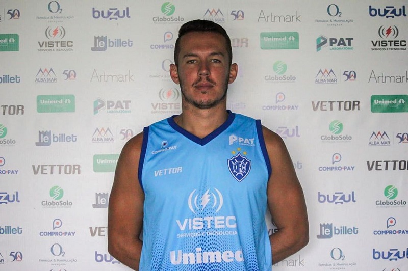 Victor Juffo é o novo reforço do Vitória para a temporada (Foto: Divulgação/Vitória FC)