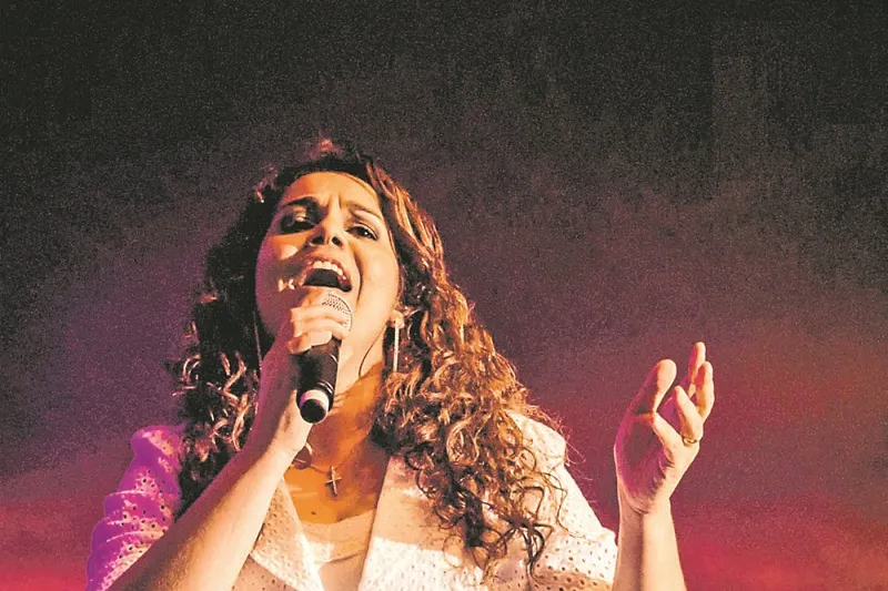 A cantora Eliana Ribeiro