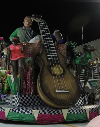 Imagem ilustrativa da imagem Esculturas de escolas de samba são roubadas e prejuízo passa de R$ 20 mil