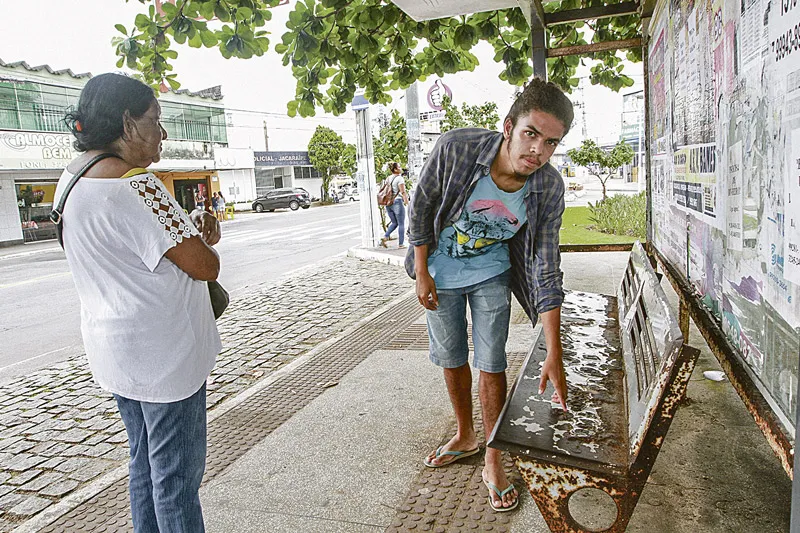 Imagem ilustrativa da imagem Sufoco por falta de abrigos de ônibus na Serra