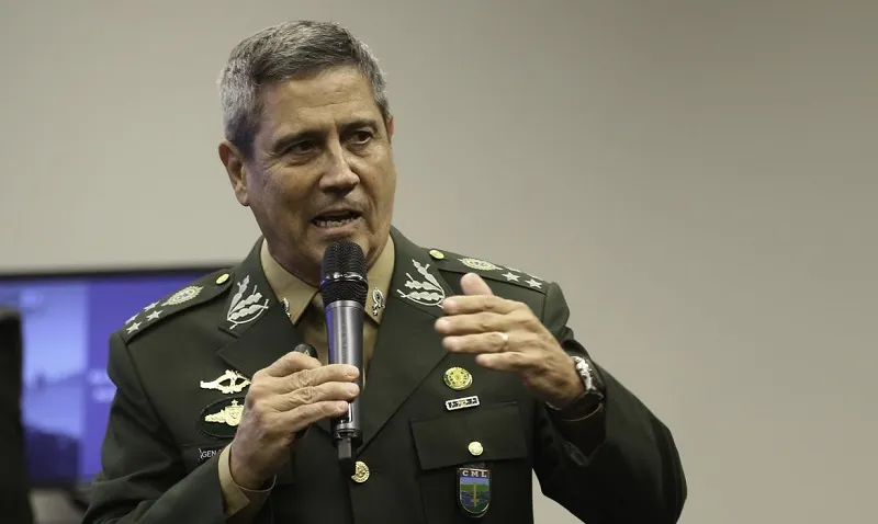 Imagem ilustrativa da imagem Ministro Braga Netto está com coronavírus
