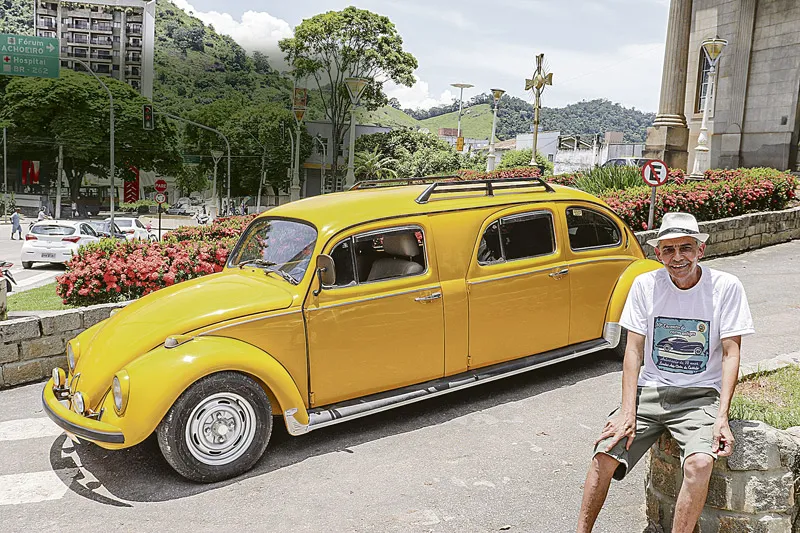 Imagem ilustrativa da imagem Fusca que virou limusine é atração nas ruas de Castelo