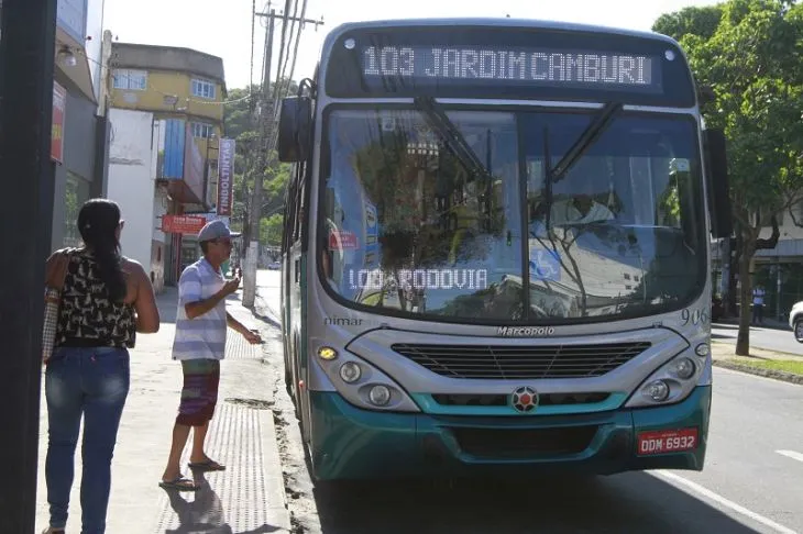 Imagem ilustrativa da imagem Passageiro vai pegar 2 ônibus com 1 passagem