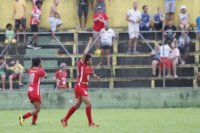 Imagem ilustrativa da imagem Vila Nova entre as 30 melhores equipes femininas do Brasil