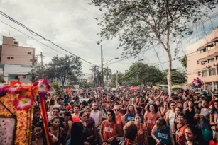 Imagem ilustrativa da imagem Carnaval 2020 deve movimentar R$ 8 bilhões na economia, diz CNC