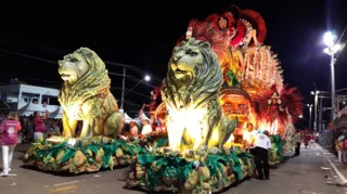 Imagem ilustrativa da imagem Cantando sobre os Índios do Estado, MUG entra na avenida