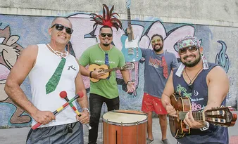 Imagem ilustrativa da imagem Ainda tem folia nos bairros do Estado