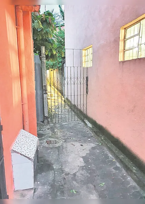 Imagem ilustrativa da imagem Caixa d’água e até sofá para impedir a entrada da polícia em bairros da Grande Vitória