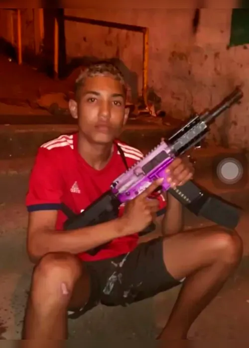 Imagem ilustrativa da imagem Adolescente motivo dos ataques exibia fotos e vídeos com armas