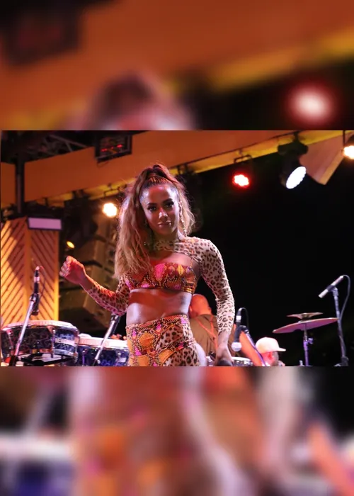 Imagem ilustrativa da imagem Anitta faz primeira aparição com suposto namorado em camarote na Sapucaí