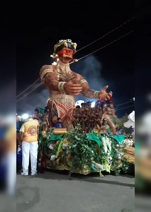 Imagem ilustrativa da imagem Cantando sobre os Índios do Estado, MUG entra na avenida