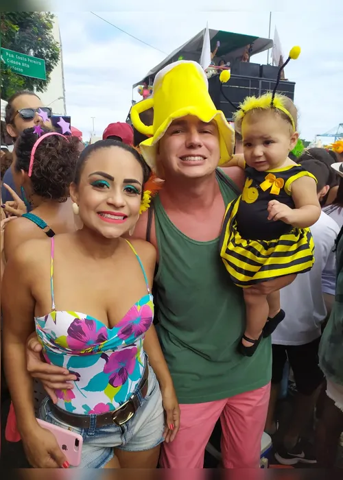 Imagem ilustrativa da imagem Formado só por mulheres, BatuQdellas leva alegria e surpresas para os foliões