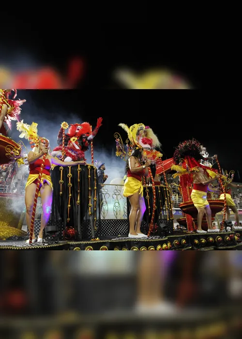Imagem ilustrativa da imagem Confira como foi o desfile das escolas de samba do grupo A