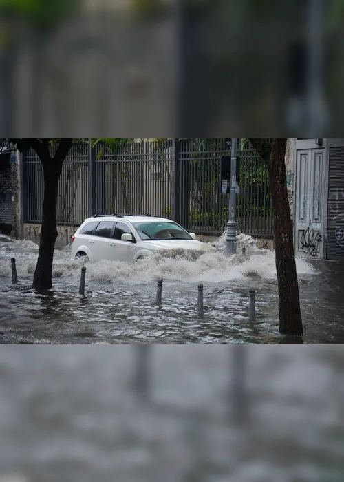 Imagem ilustrativa da imagem Chuvas deixam o Rio de Janeiro em estágio de atenção