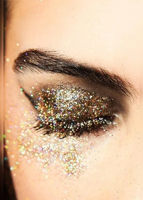 Imagem ilustrativa da imagem Cuidado com o uso de glitter no Carnaval