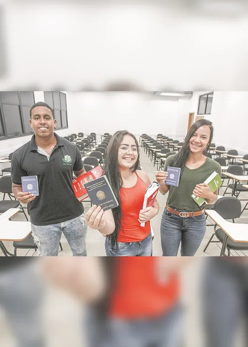 Imagem ilustrativa da imagem Número de jovens que estudam e trabalham no Estado bate recorde