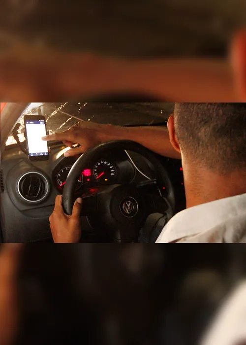 Imagem ilustrativa da imagem Em decisão inédita, TST diz que motorista não é funcionário da Uber