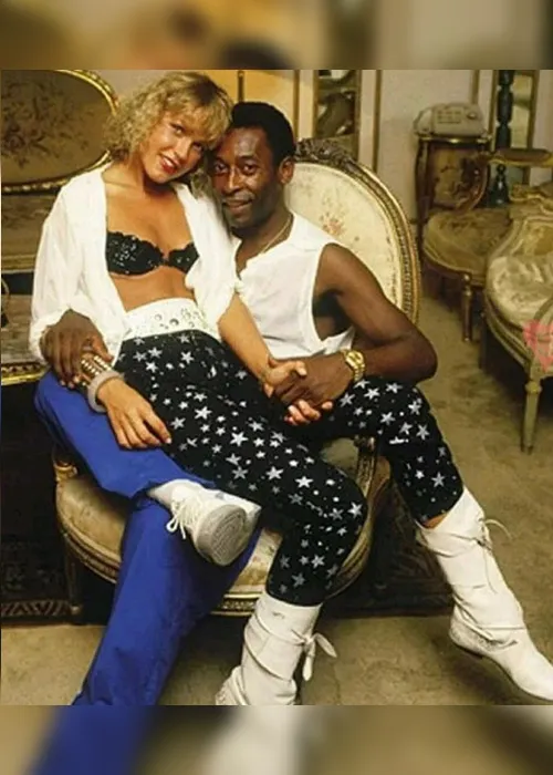 Imagem ilustrativa da imagem "Eu era traída de cabo a rabo", diz Xuxa sobre namoro com Pelé