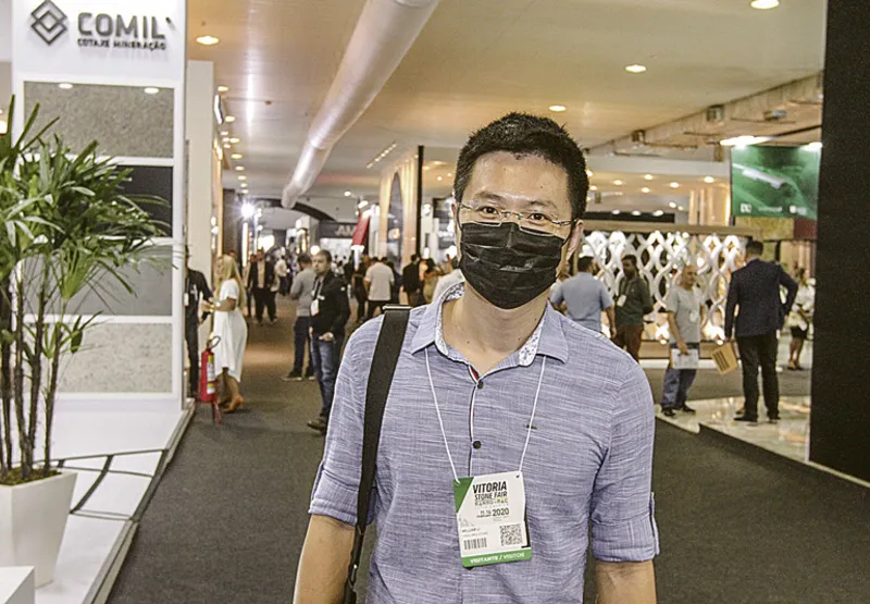 Wilian Li: máscara por precaução