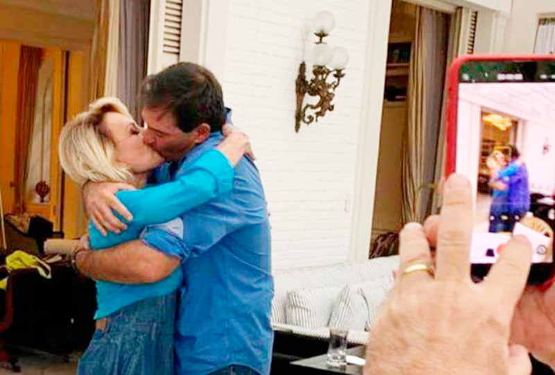 Ana Maria e o francês Johnny Lucet (Foto: Divulgação / Site Oficial)