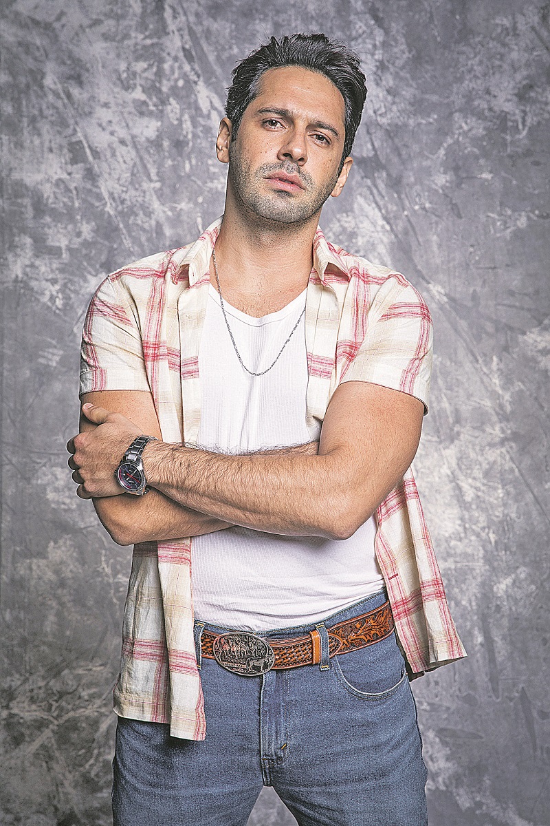 Ator interpreta Zezinho na novela "Salve-se Quem Puder" (Foto: Globo/ João Miguel Júnior)