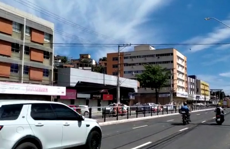 Avenida Leitão da Silva (Foto: Júlia Afonso)