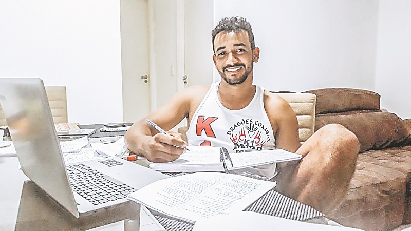 O vendedor e microempresário Diego de Jesus Soares (Foto: Divulgação)