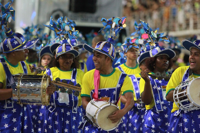 Bateria da Novo Império no desfile do Carnaval de Vitória 2020 (Foto: Kadidja Fernandes/ AT/ 16/02/2020)