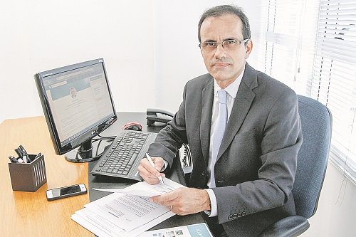 Elias Gomes disse que o preconceito, muitas vezes, ocorre no refeitório ou em um grupo de WhatsApp: “Empresas estão atentas” (Foto: Leone Iglesias — 13/03/2018)