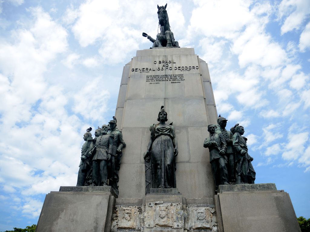 Estátua em monumento a Marechal Deodoro da Fonseca é furtada no Rio (Foto: Tânia Rêgo/Agência Brasil)