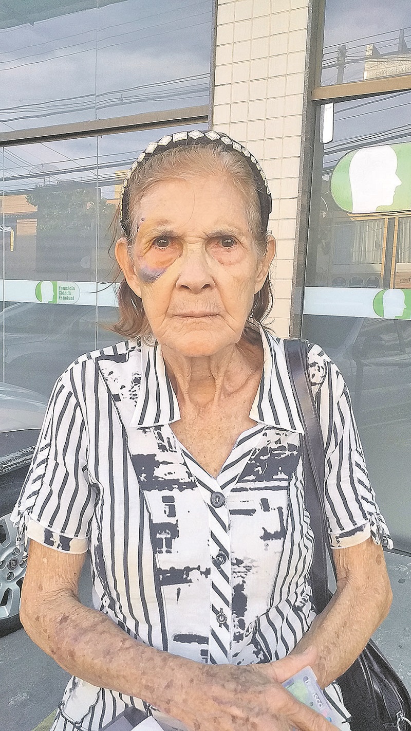 A aposentada Delmira Borges Leal, de 85 anos (Foto: Simony Giuberti)
